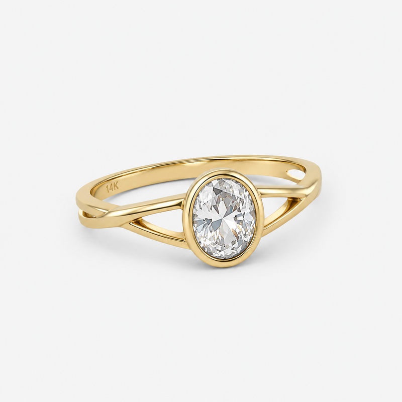 Oval Diamond Twisted Ring in Gold