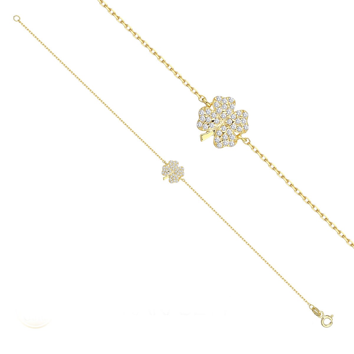 Diamond Four Leaf Clover Bracelet in Gold