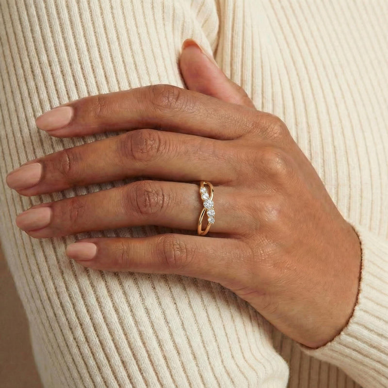 Diamond Twist Ring in Gold
