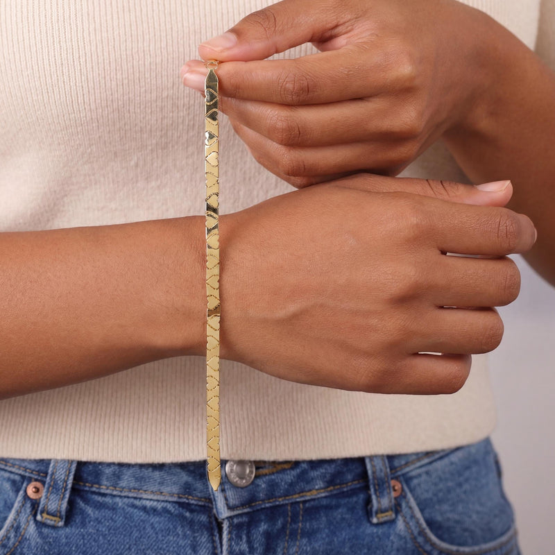 Gold Heart Pattern Bracelet