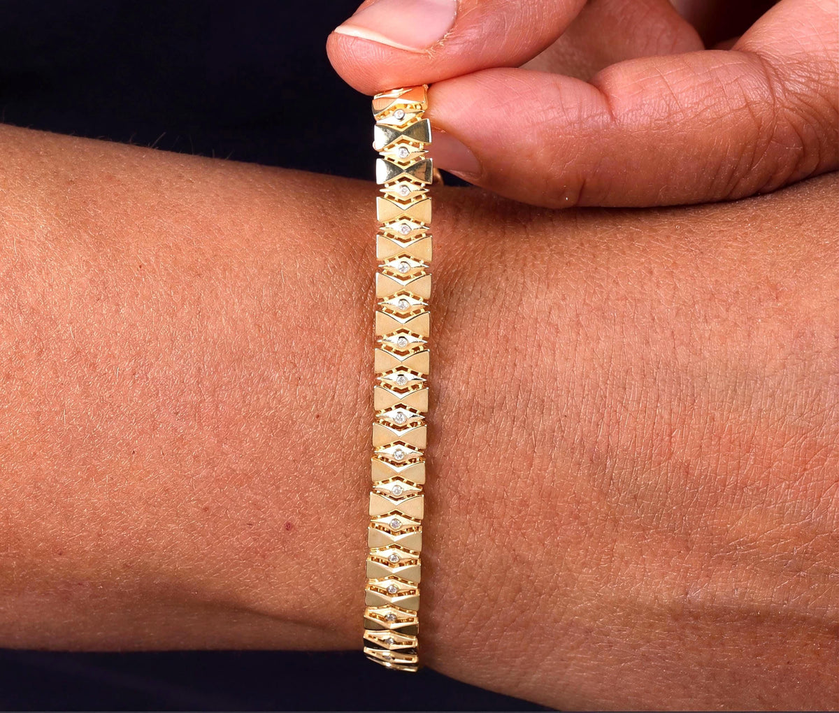 Geometric Diamond Link Bracelet in Gold